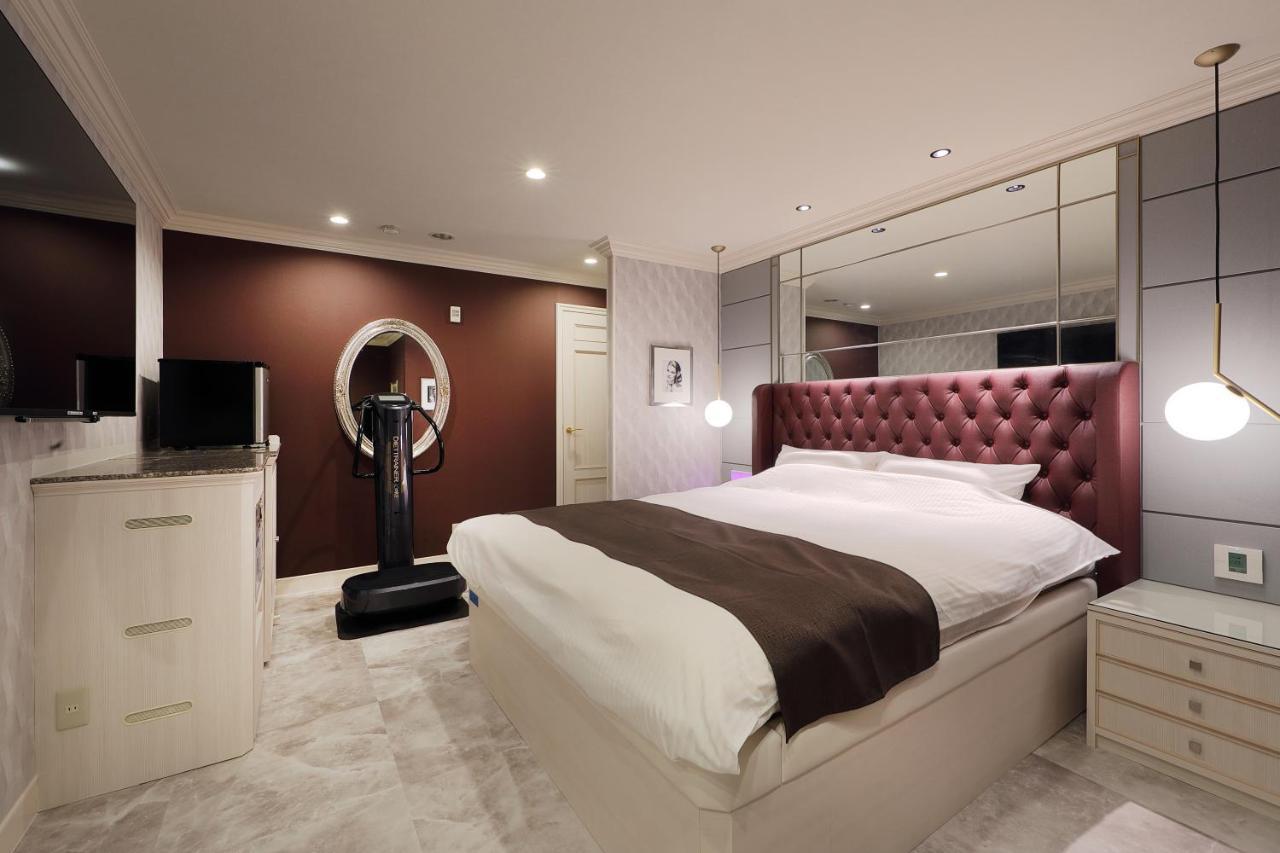 ホテルバースデー岐阜西店 Hotel Birthday Gifuwest (Adults Only) Exteriér fotografie